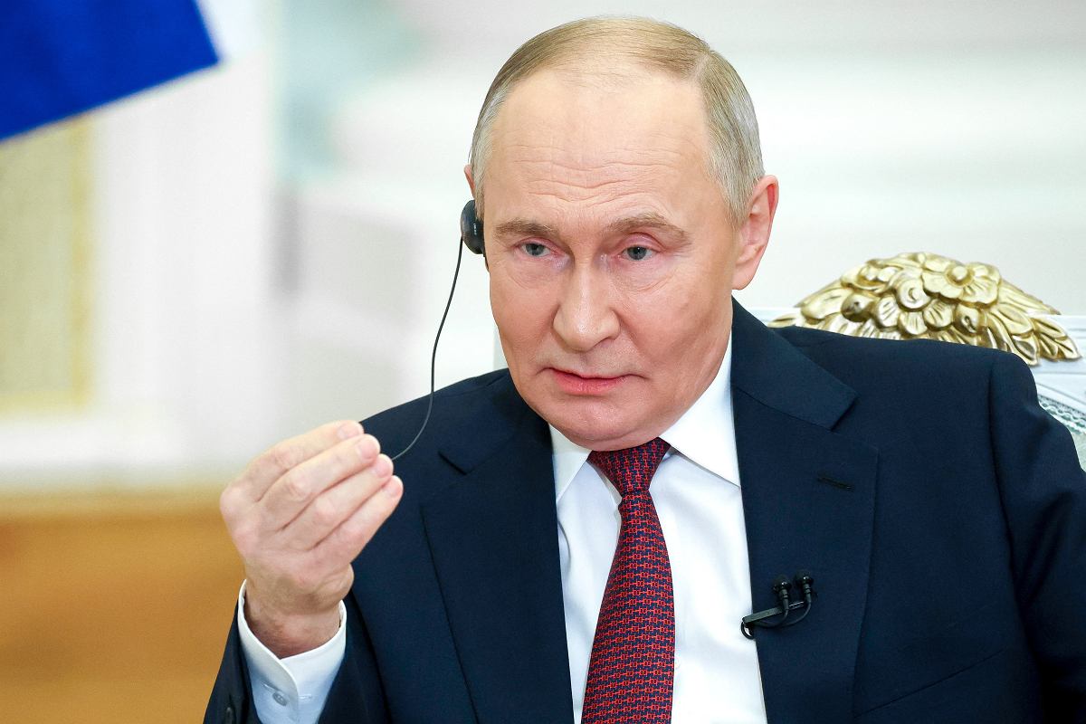 Putin: We will achieve the goals diplomatically or militaryly. Kiev's allies call 'European piglets'